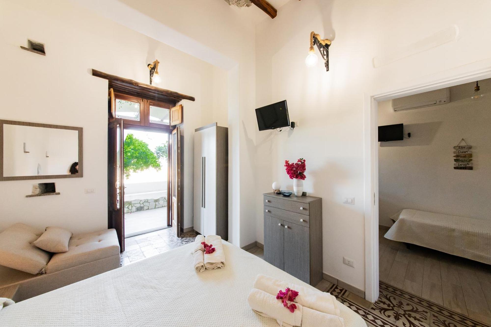 Appartement Ad Sidera à Canneto  Extérieur photo