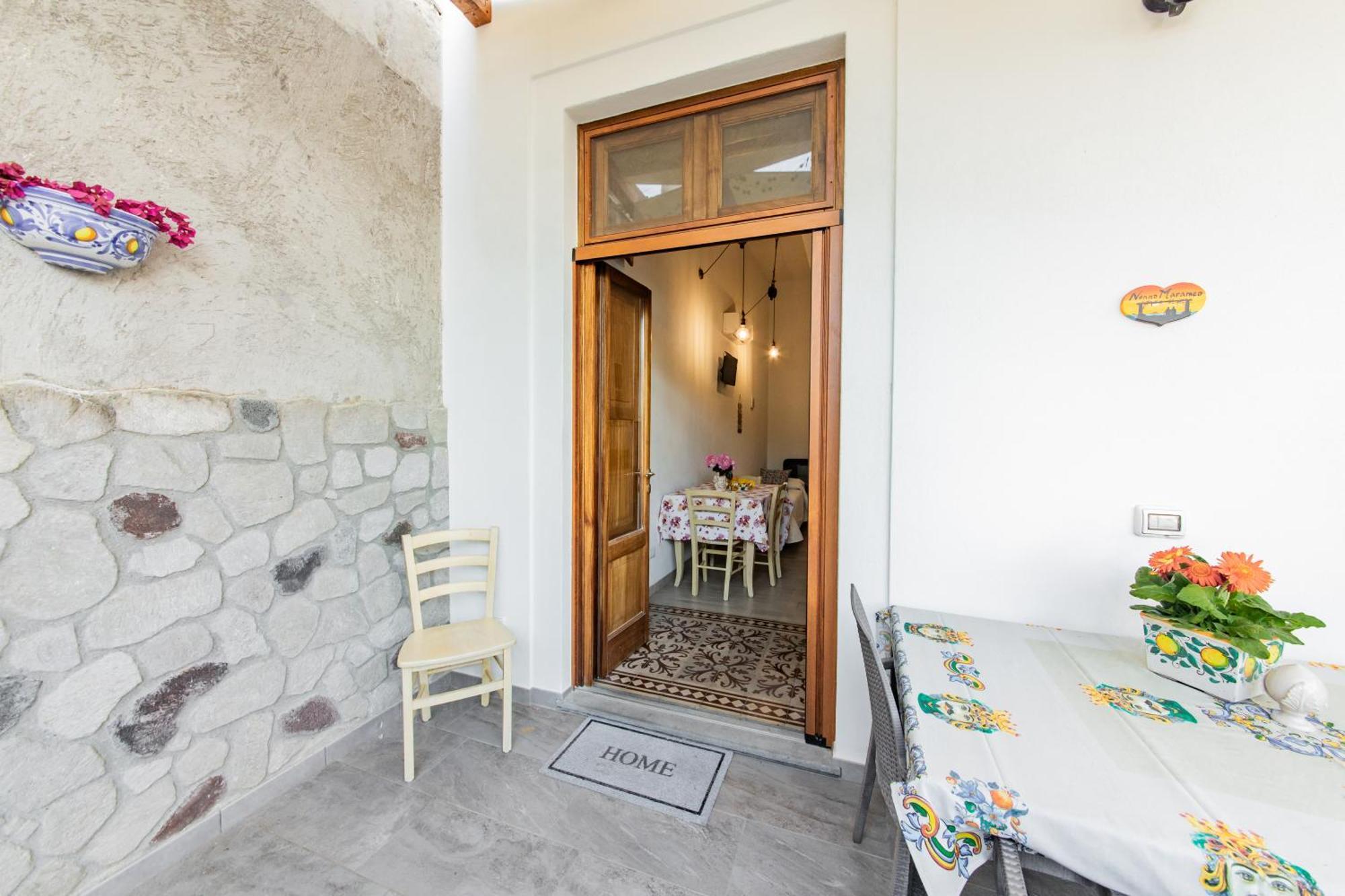 Appartement Ad Sidera à Canneto  Extérieur photo