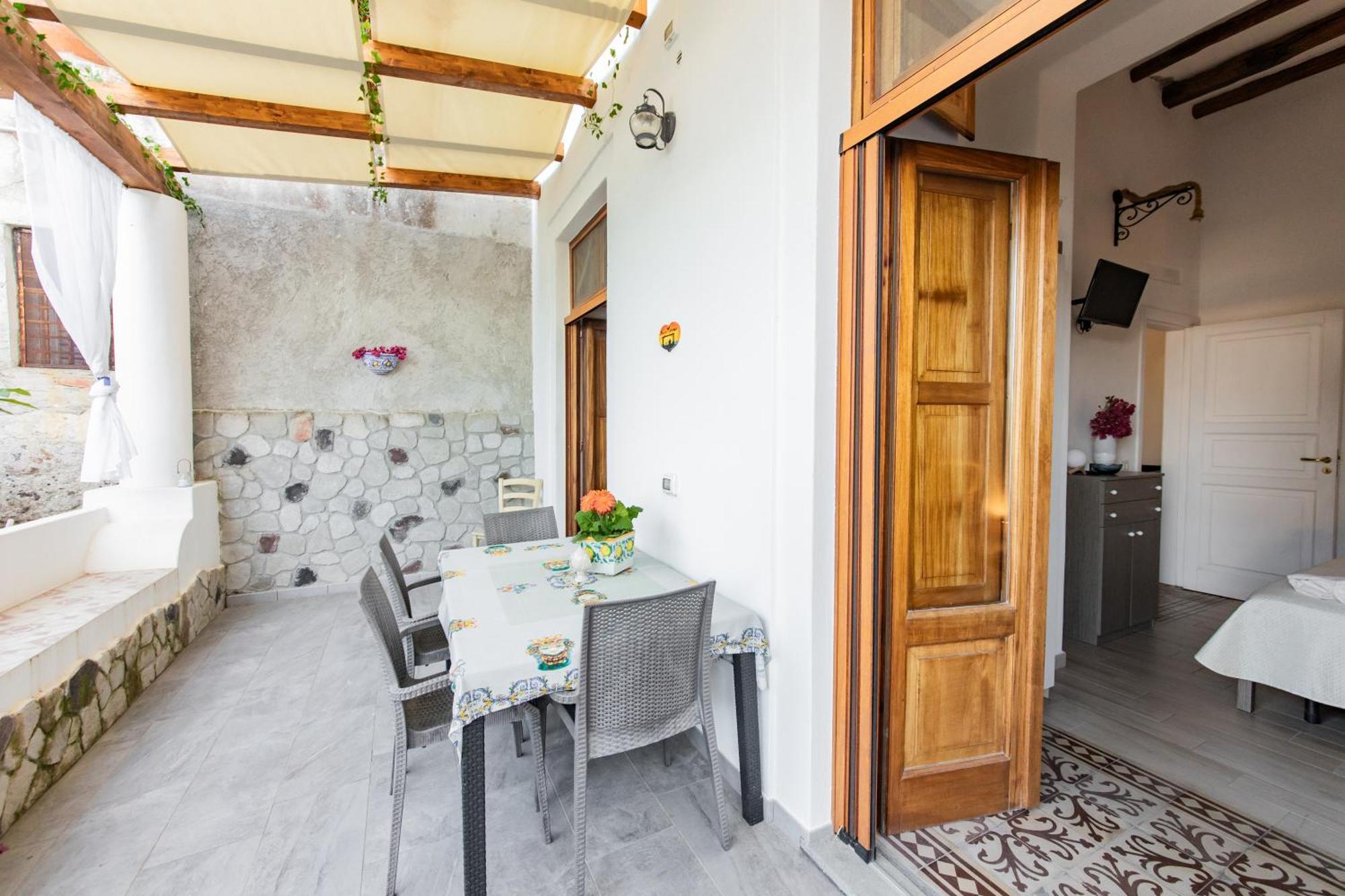 Appartement Ad Sidera à Canneto  Extérieur photo