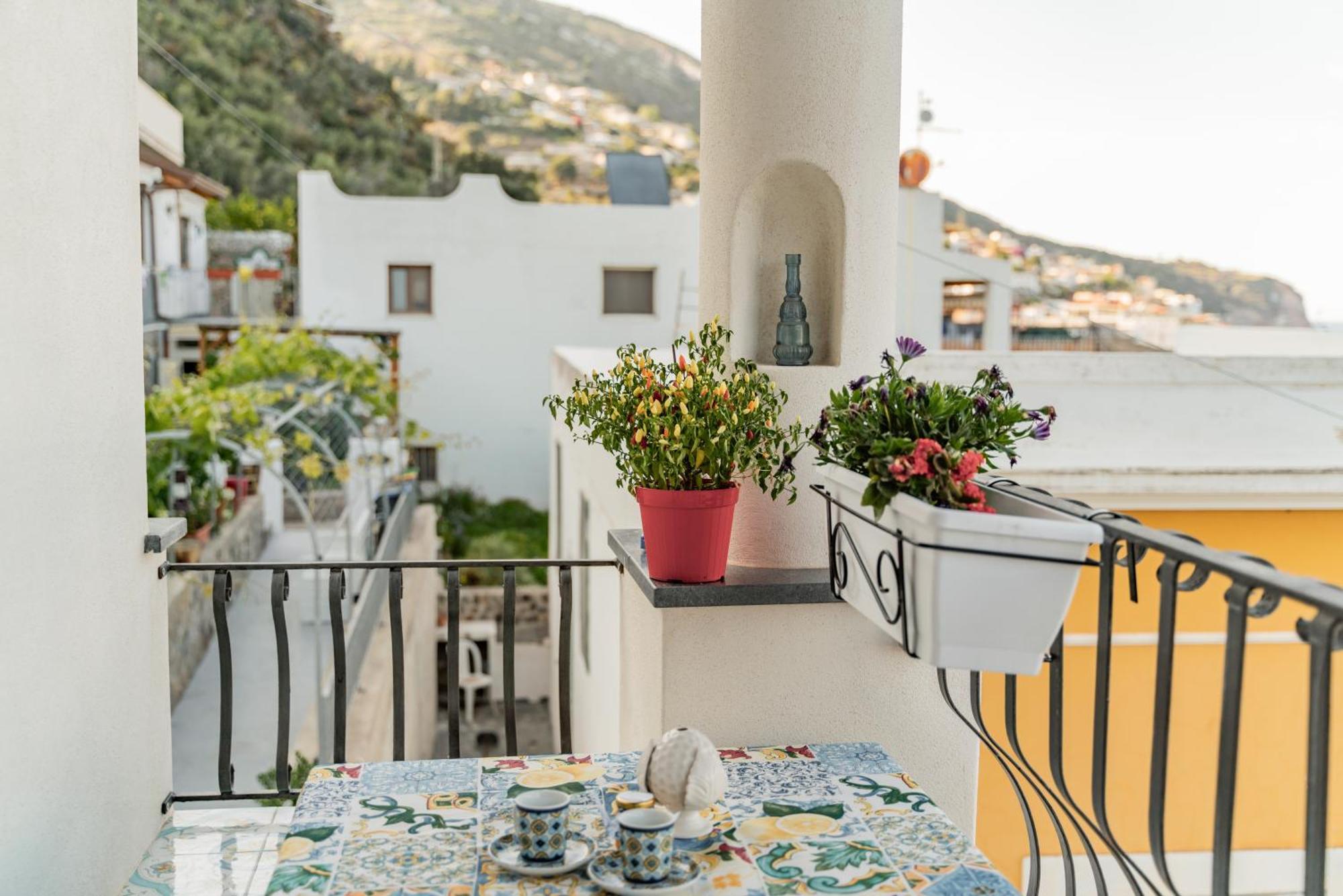 Appartement Ad Sidera à Canneto  Extérieur photo